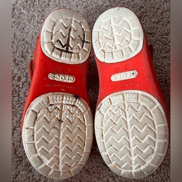 Crocs, Aztec design, size 12 - Picture 4 of 9